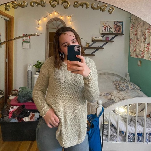 Harper Heritage Knit Longsleeve Sweater! - Picture 1 of 5